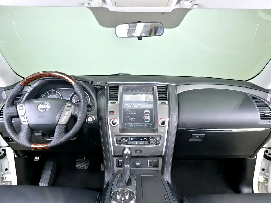 Patrol 2018 4.0L LinkedIn model купить на сайте DeffCars