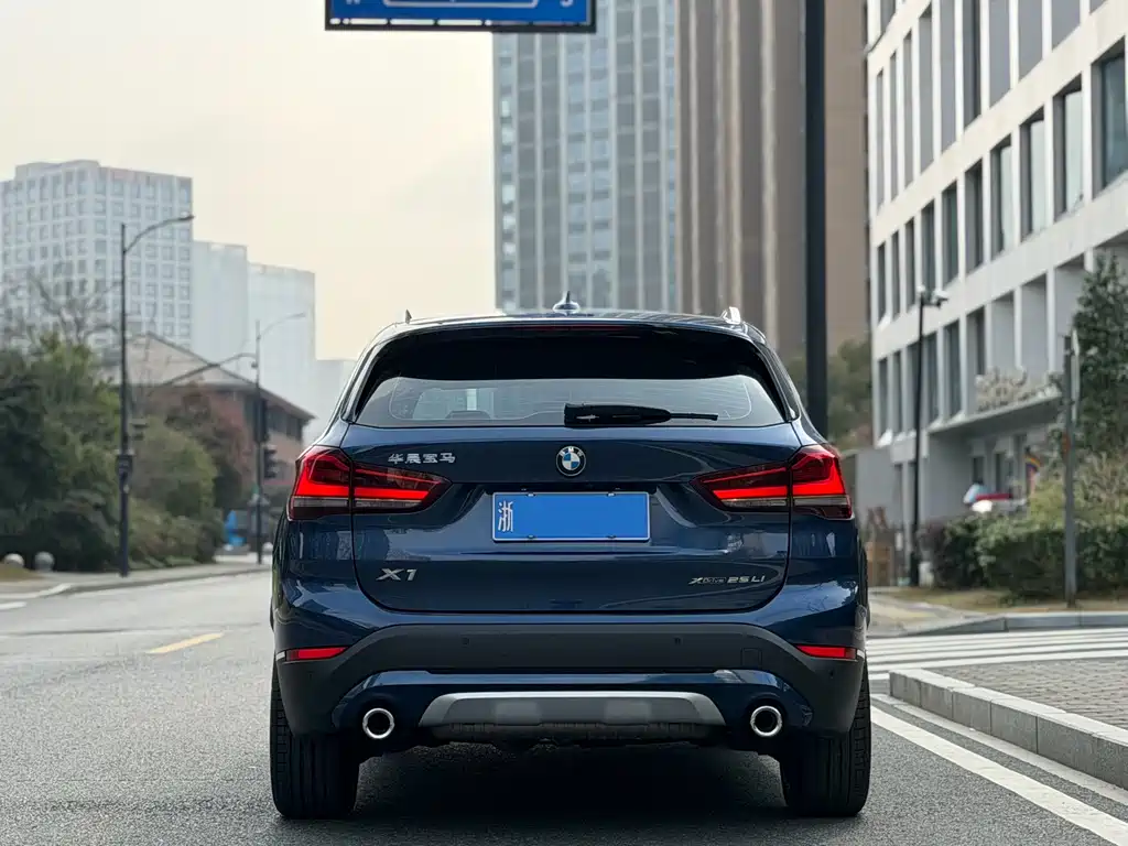 BMW X1 2021 facelift xDrive25Li exclusive model купить на сайте DeffCars