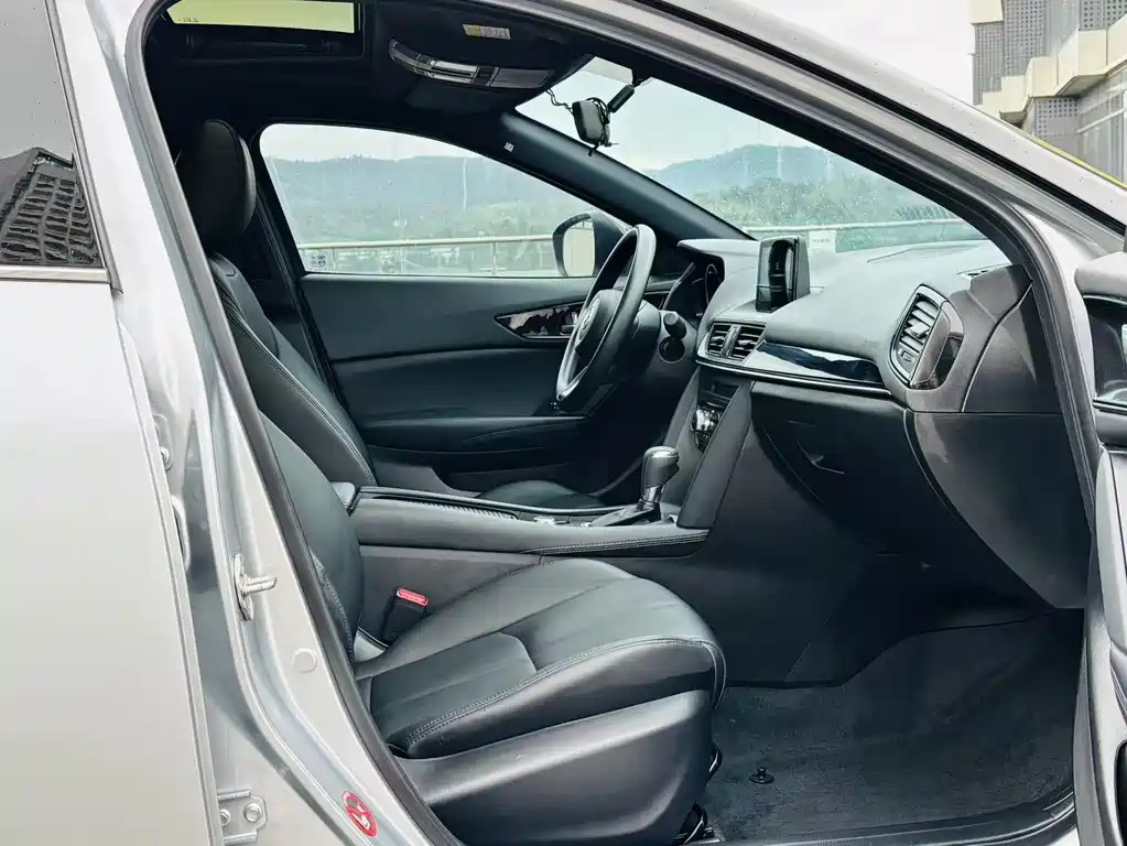 Mazda CX-4 2021 2.0L automatic two-wheel drive Blue Sky Exploration Edition купить на сайте DeffCars