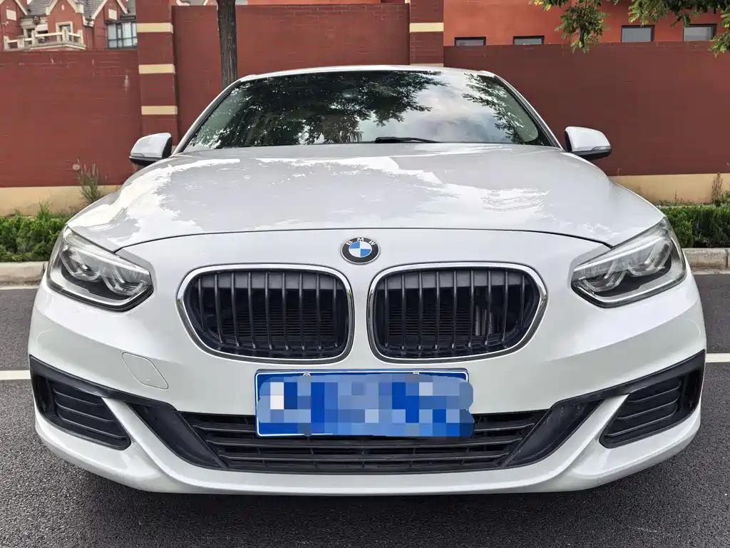 BMW 1 Series 2020 120i Fashion купить на сайте DeffCars
