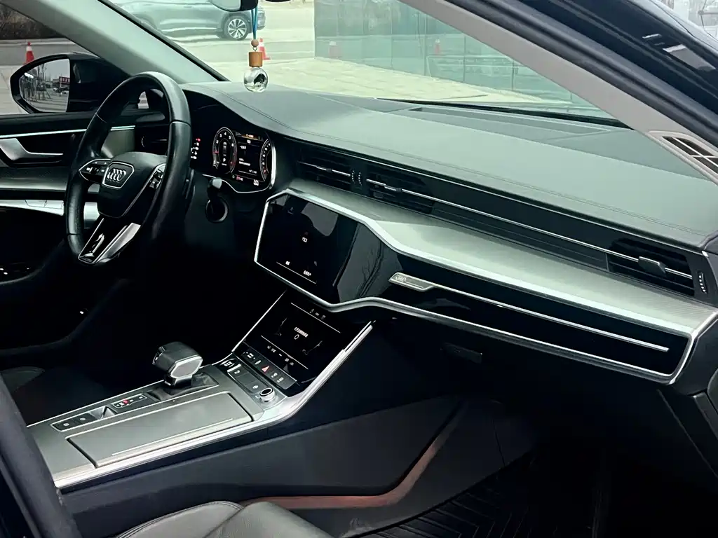 Audi A6L 2021 40 TFSI luxury and elegant model купить на сайте DeffCars