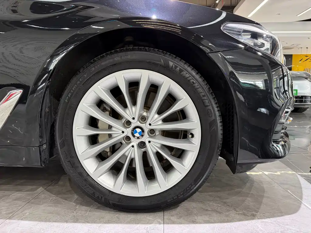 BMW 5 Series 2018 facelift 530Li leading model luxury package купить на сайте DeffCars