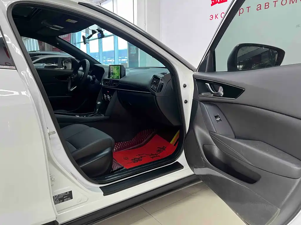 Mazda CX-4 2021 2.0L automatic two-wheel drive Blue Sky Vitality Edition купить на сайте DeffCars