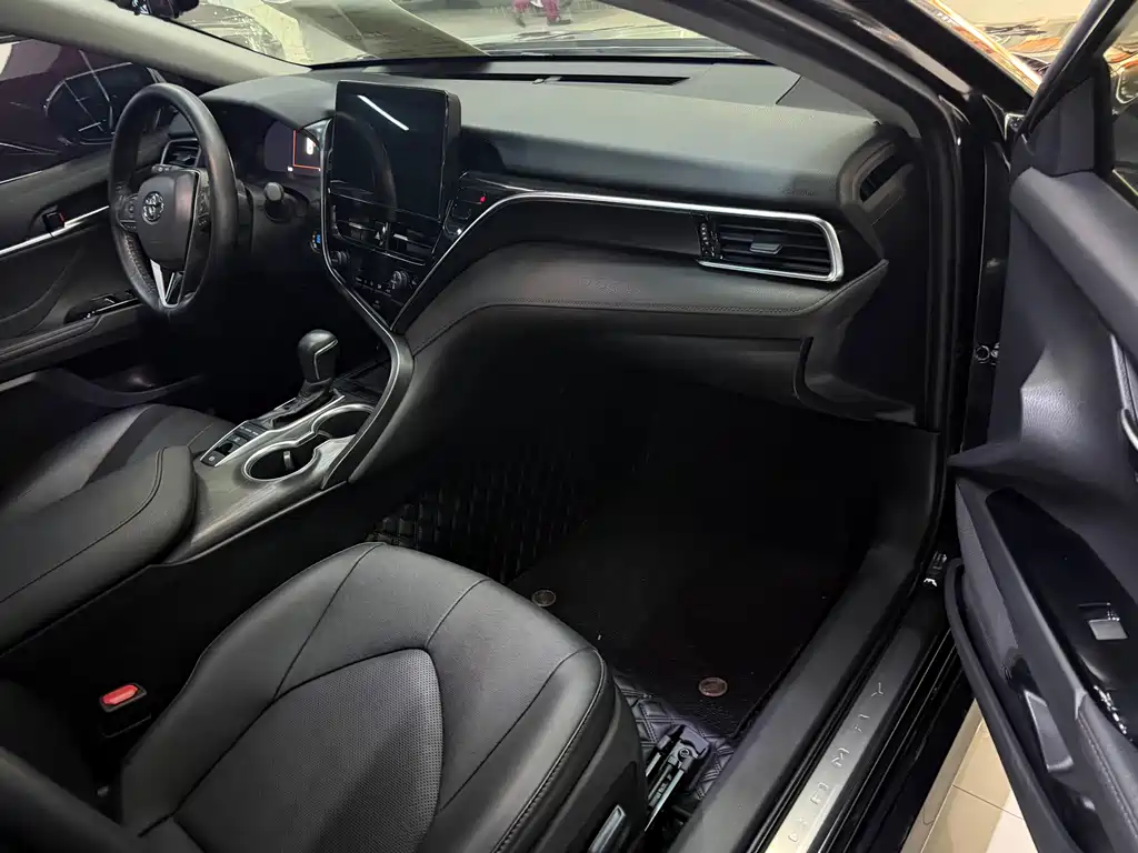 Camry 2021 2.5G Deluxe Edition купить на сайте DeffCars