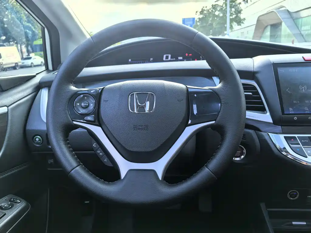 Jade 2016 1.8L automatic comfort elite version 5 seats купить на сайте DeffCars