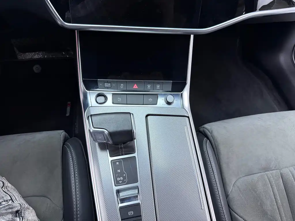 Audi A6L 2021 45 TFSI Premium Dynamic Model купить на сайте DeffCars