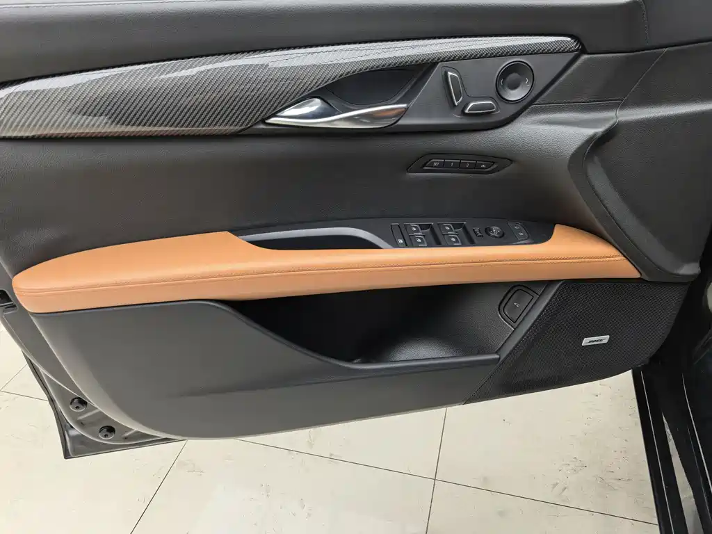 Cadillac CT6 2019 28T luxury model купить на сайте DeffCars