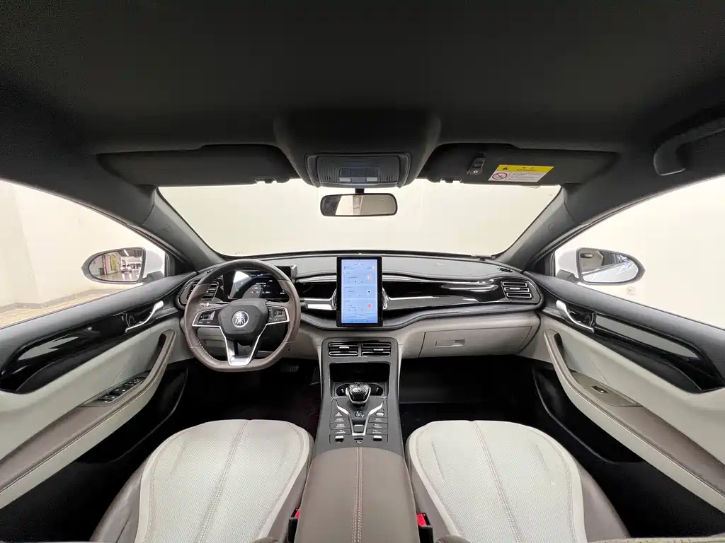 Qin PLUS 2024 Honor Edition DM-i 55KM Leading Type купить на сайте DeffCars