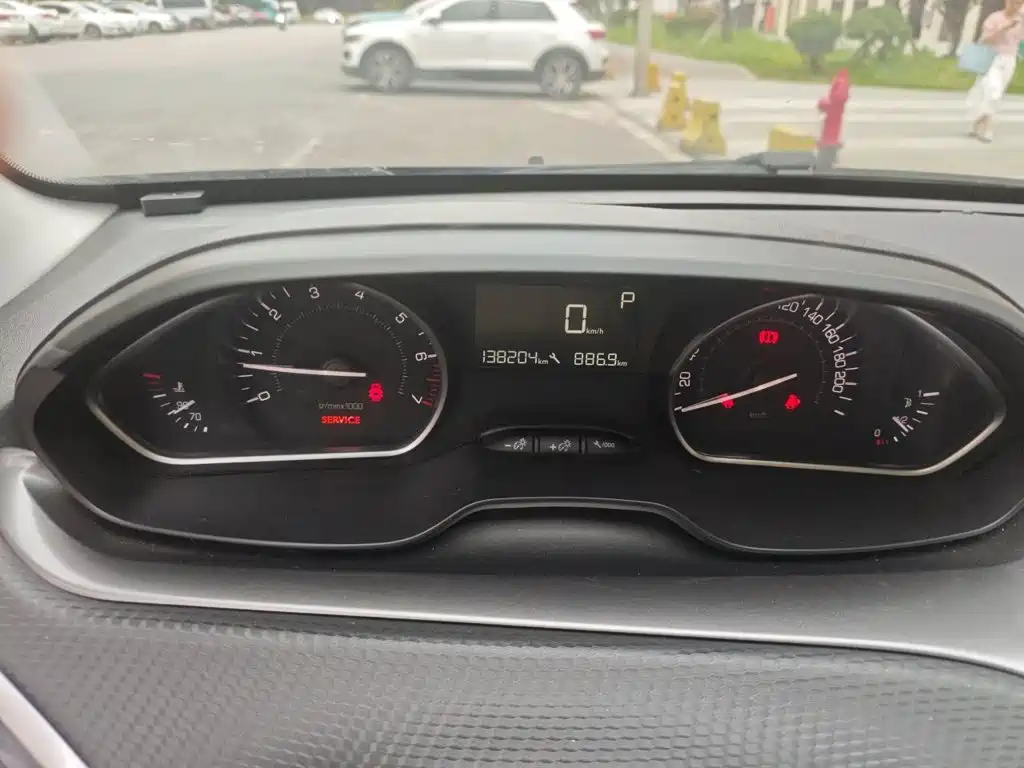 Peugeot 2008 2014 1.6L automatic pilot version купить на сайте DeffCars