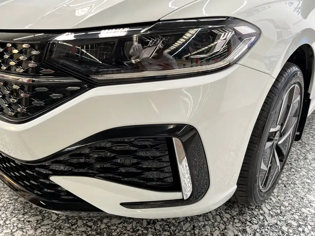 Lavida 2023 300TSI DSG Starry Sky Eternal Edition купить на сайте DeffCars