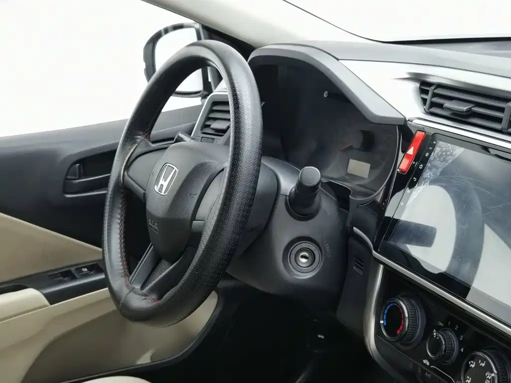 Fengfan 2017 1.5L manual comfort version купить на сайте DeffCars