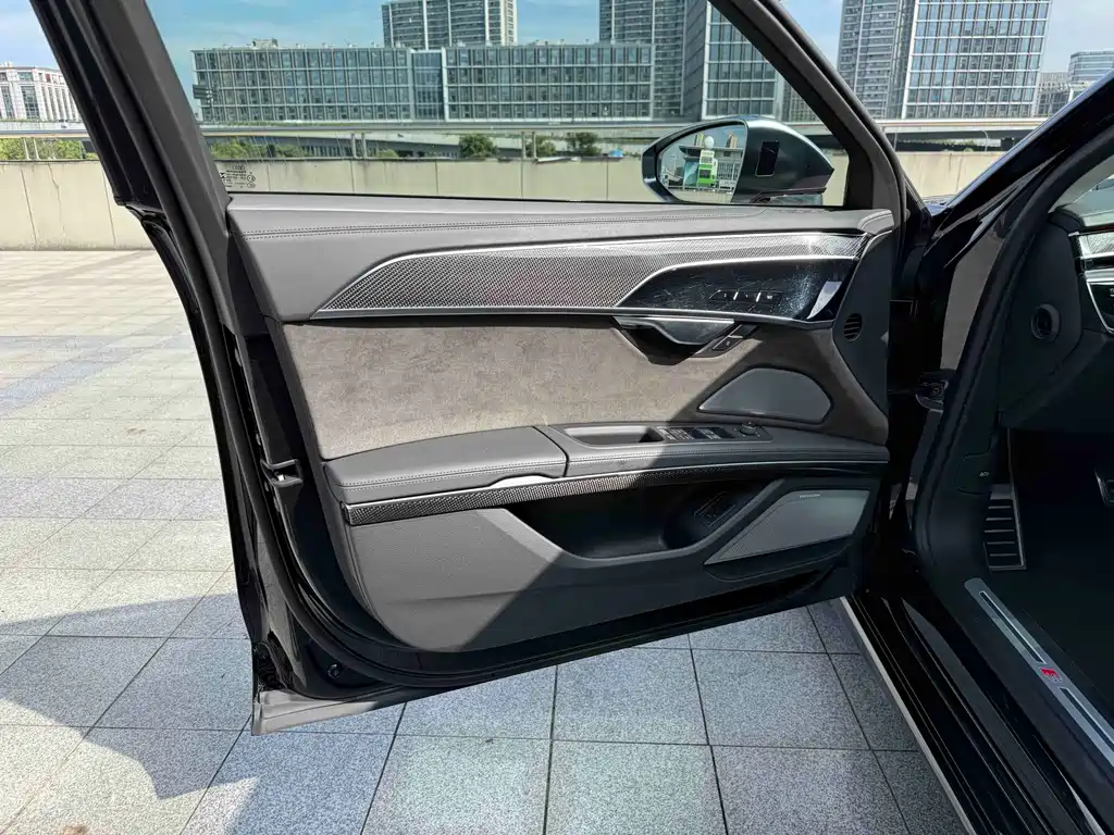 Audi S8 2021款 S8L 4.0TFSI quattro купить на сайте DeffCars