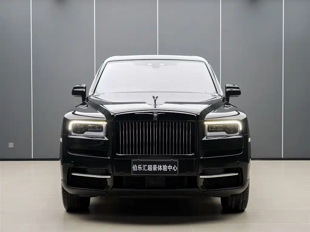 Cullinan 2018 four-seat version купить на сайте DeffCars
