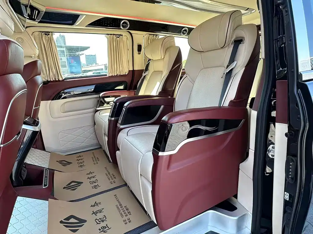 Vito 2023 2.0T Business Edition 7 seats купить на сайте DeffCars