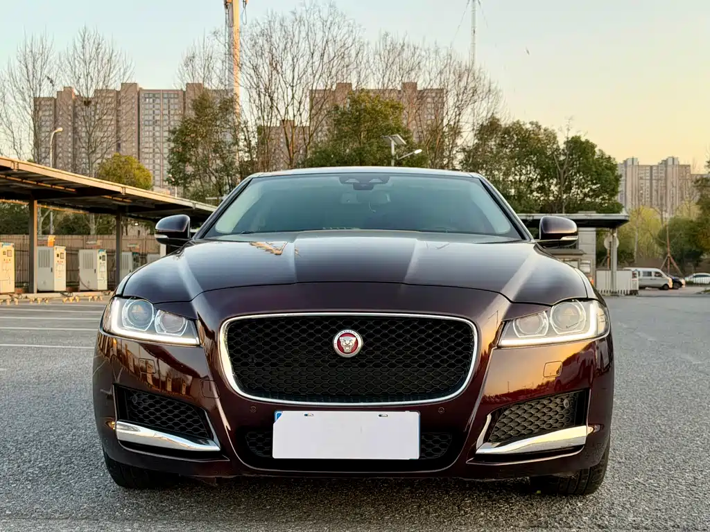 Jaguar XFL 2019 XFL 2.0T 200PS 2WD Fenghua Edition купить на сайте DeffCars