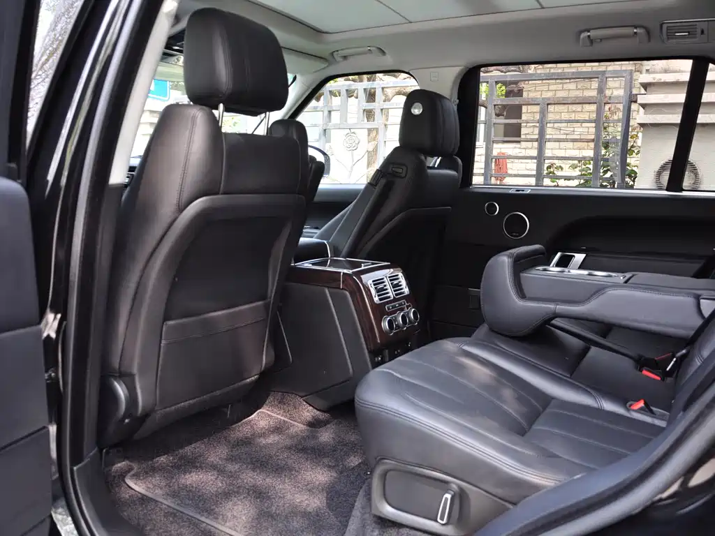 Range Rover 2017 3.0 SC V6 Vogue SE Genesis Extended Edition купить на сайте DeffCars
