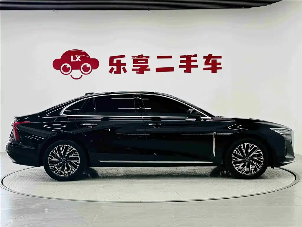 Hongqi H5 2025 2.0T automatic Qichang version купить на сайте DeffCars