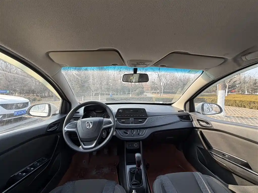 Baojun 310 2016 1.2L manual comfort model купить на сайте DeffCars