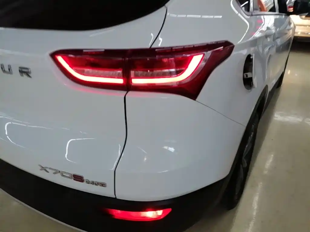 Jietu X70 2018 1.5T Automatic Smooth Edition купить на сайте DeffCars