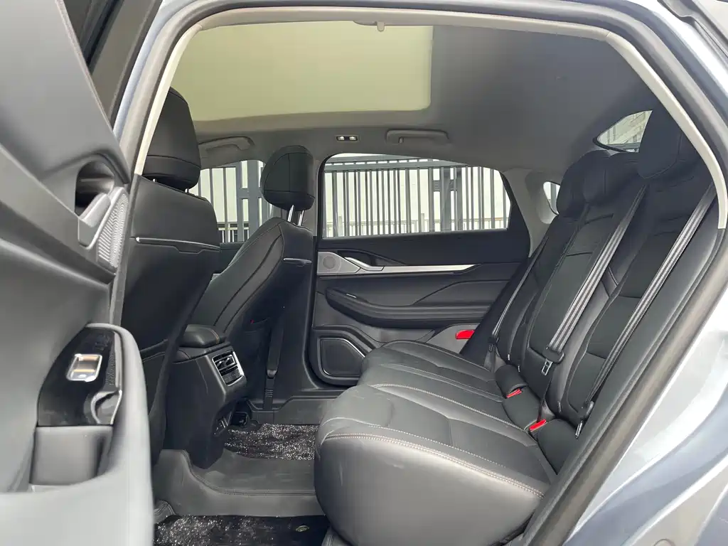 Lincoln Z 2025 2.0T Premium Edition купить на сайте DeffCars