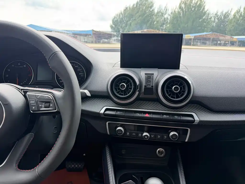 Audi Q2L 2022 35 TFSI RS kit burning speed type купить на сайте DeffCars