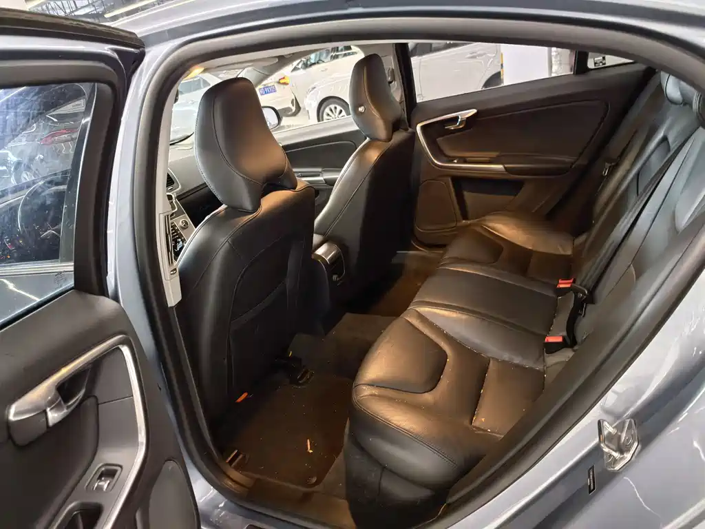 Volvo S60 2019 S60L T5 Zhiyuan Edition купить на сайте DeffCars