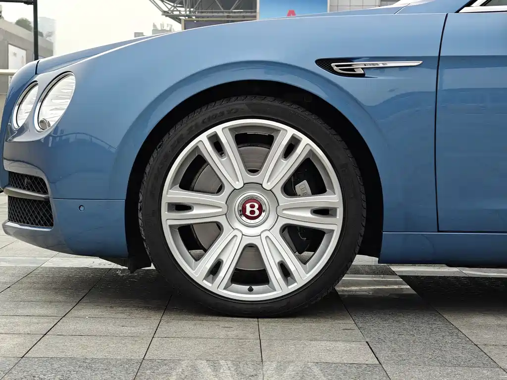 Flying Spur 2017 4.0T V8 Standard Edition купить на сайте DeffCars