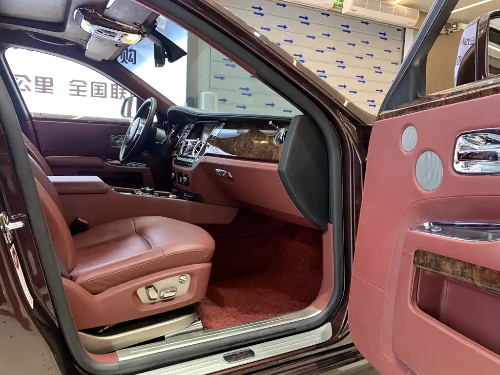 Ghost 2014 6.6T Standard Edition купить на сайте DeffCars