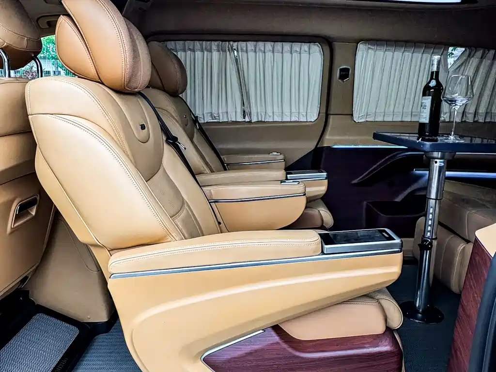 Mercedes-Benz V-Class 2022 V 260 L Long Wheelbase Luxury Edition купить на сайте DeffCars