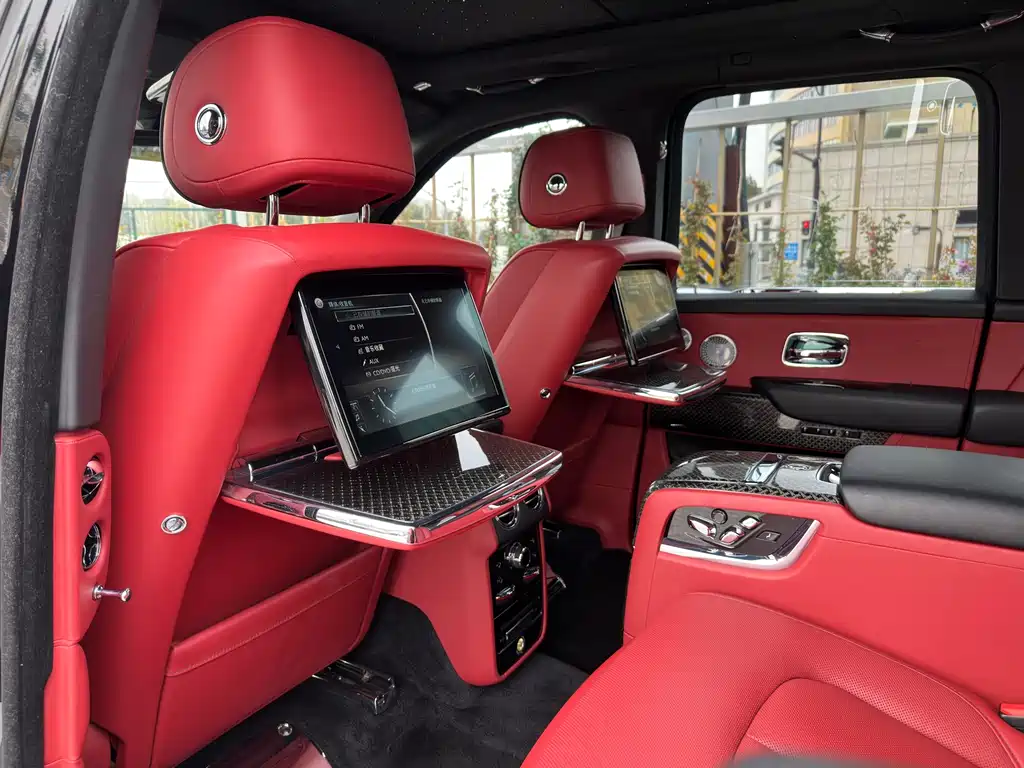 Cullinan 2018 four-seat version купить на сайте DeffCars