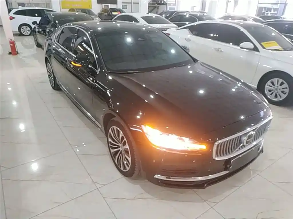 Volvo S90 plug-in hybrid 2023 T8 plug-in hybrid four-wheel drive long range Zhiyi luxury version купить на сайте DeffCars