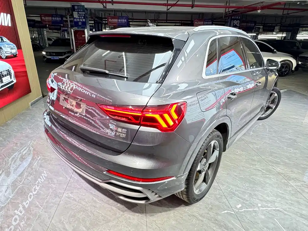 Audi Q3 2022 35 TFSI Fashionable and Dynamic купить на сайте DeffCars