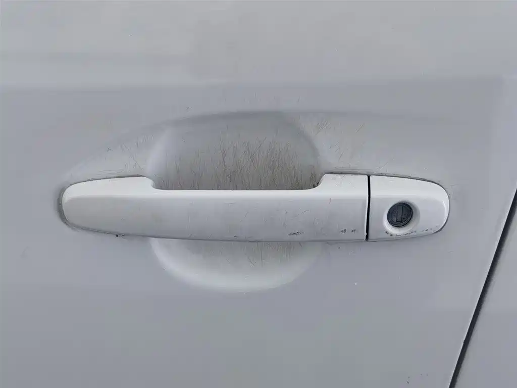 YARiS L 2015 1.5G automatic sunroof special edition купить на сайте DeffCars