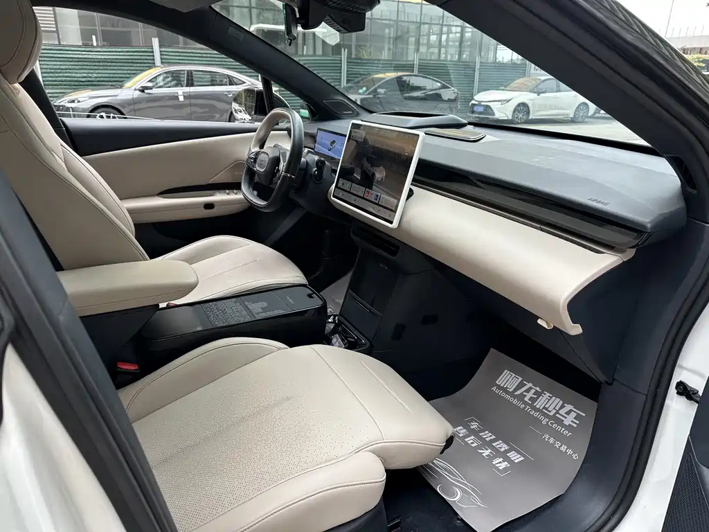 Lynk & Co Z20 2025 530km rear drive Max купить на сайте DeffCars