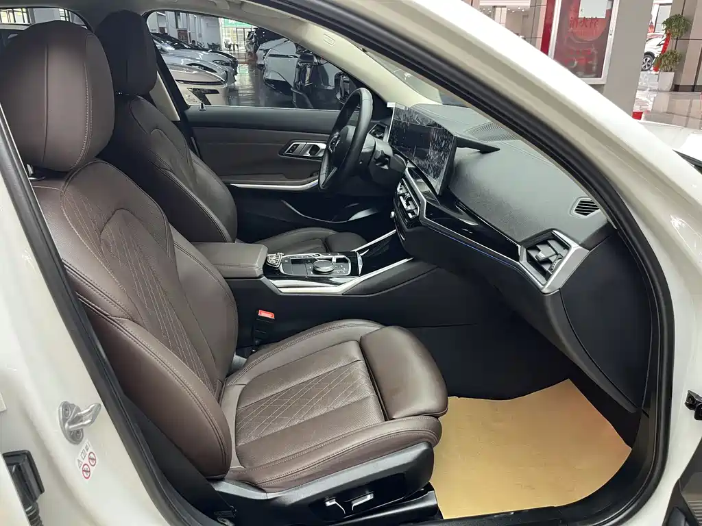 BMW i3 2022 eDrive 35 L купить на сайте DeffCars