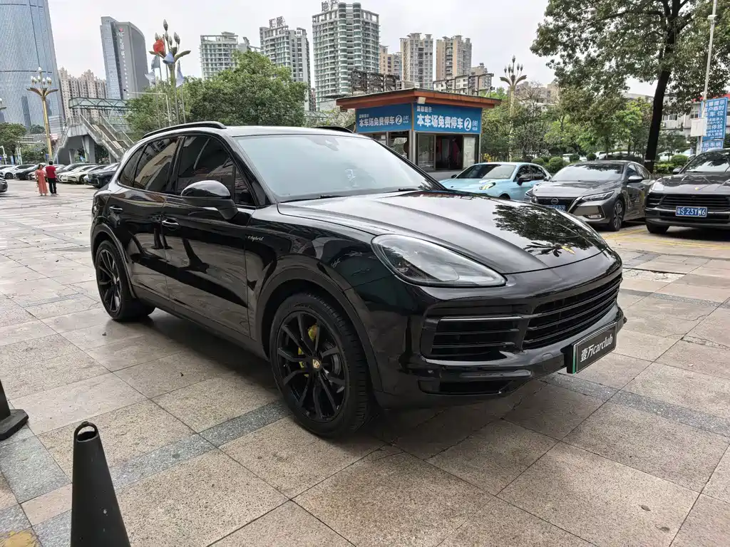 Cayenne New Energy 2021 Cayenne E-Hybrid 2.0T купить на сайте DeffCars