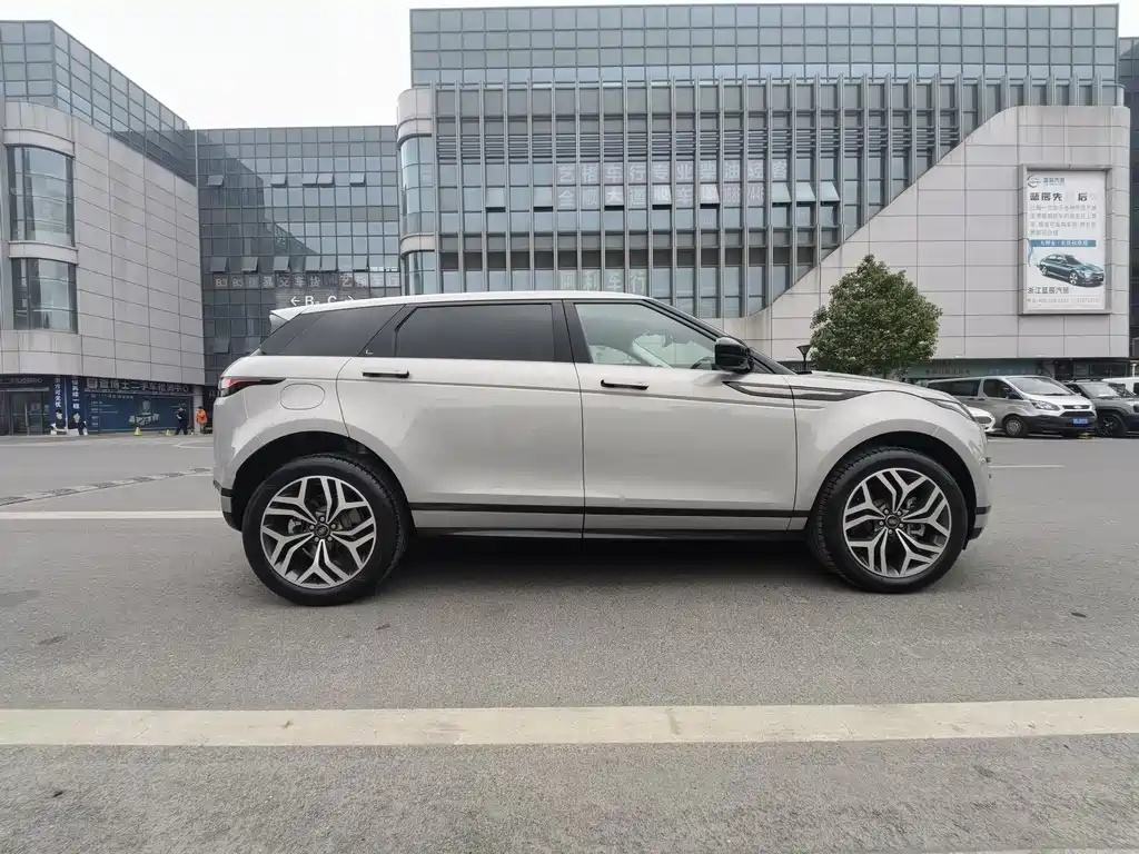 Range Rover Evoque 2024 Range Rover Evoque L SE Yuguang Zunyao Edition купить на сайте DeffCars