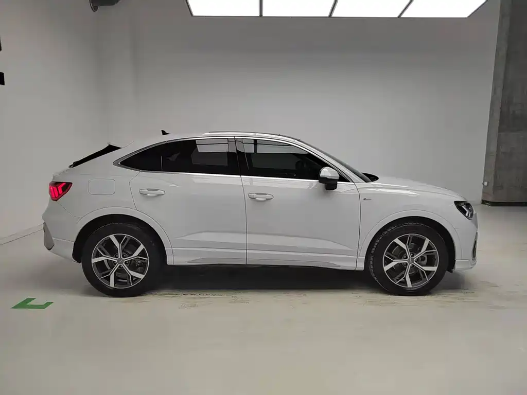 Audi Q3 Sportback 2020 40 TFSI Fashion купить на сайте DeffCars
