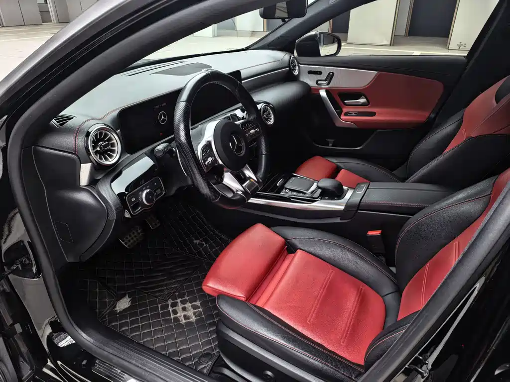 Mercedes-Benz A-Class AMG 2022 AMG A 35 L 4MATIC купить на сайте DeffCars