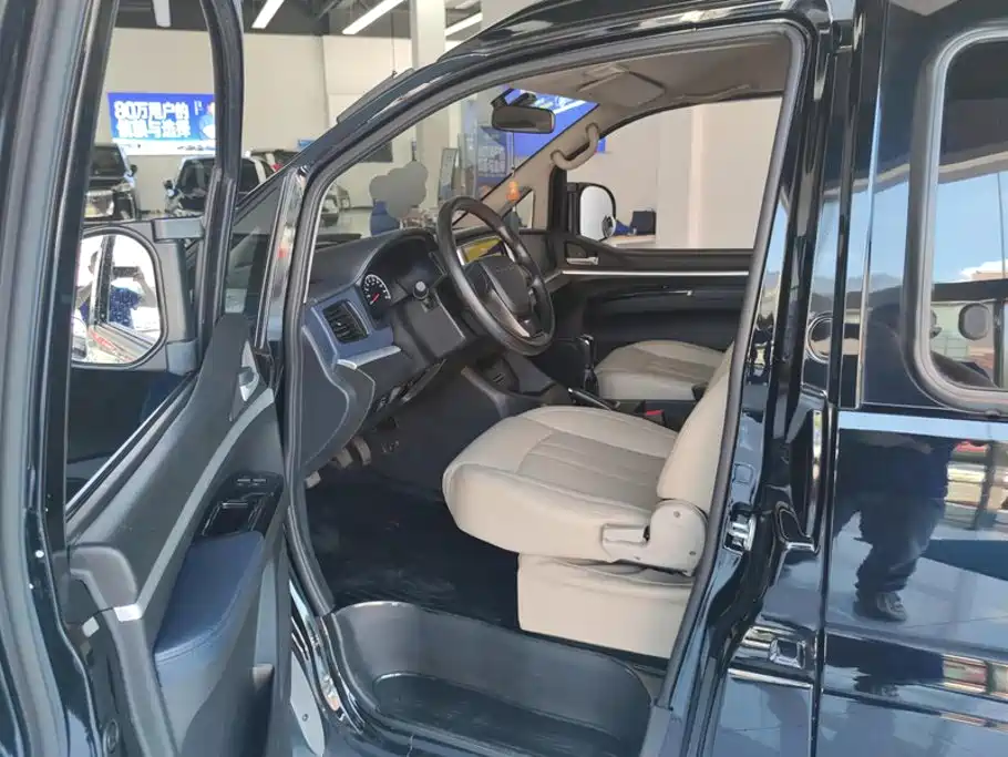 Lingzhi 2023 M5L 1.6L basic model 7 seats купить на сайте DeffCars