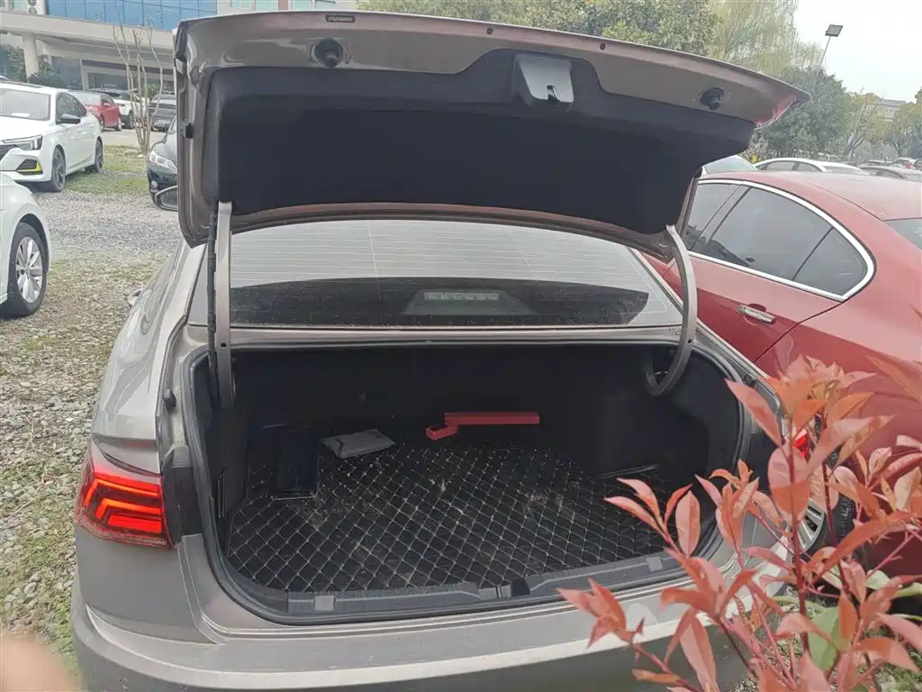 Bora 2021 1.5L Automatic Elite Intelligent Edition купить на сайте DeffCars