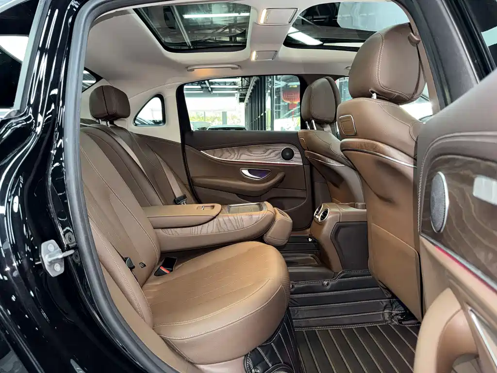 Mercedes-Benz E-Class 2018 E 200 L купить на сайте DeffCars