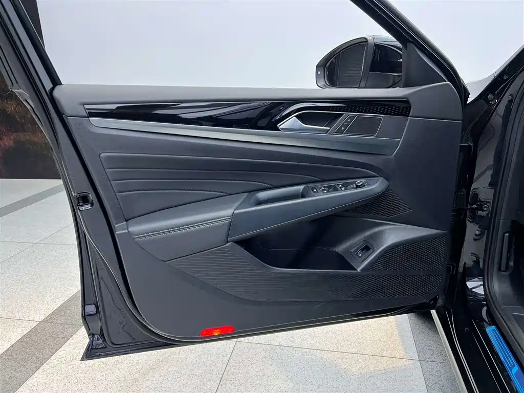 Passat 2024 380TSI Dragon Edition купить на сайте DeffCars