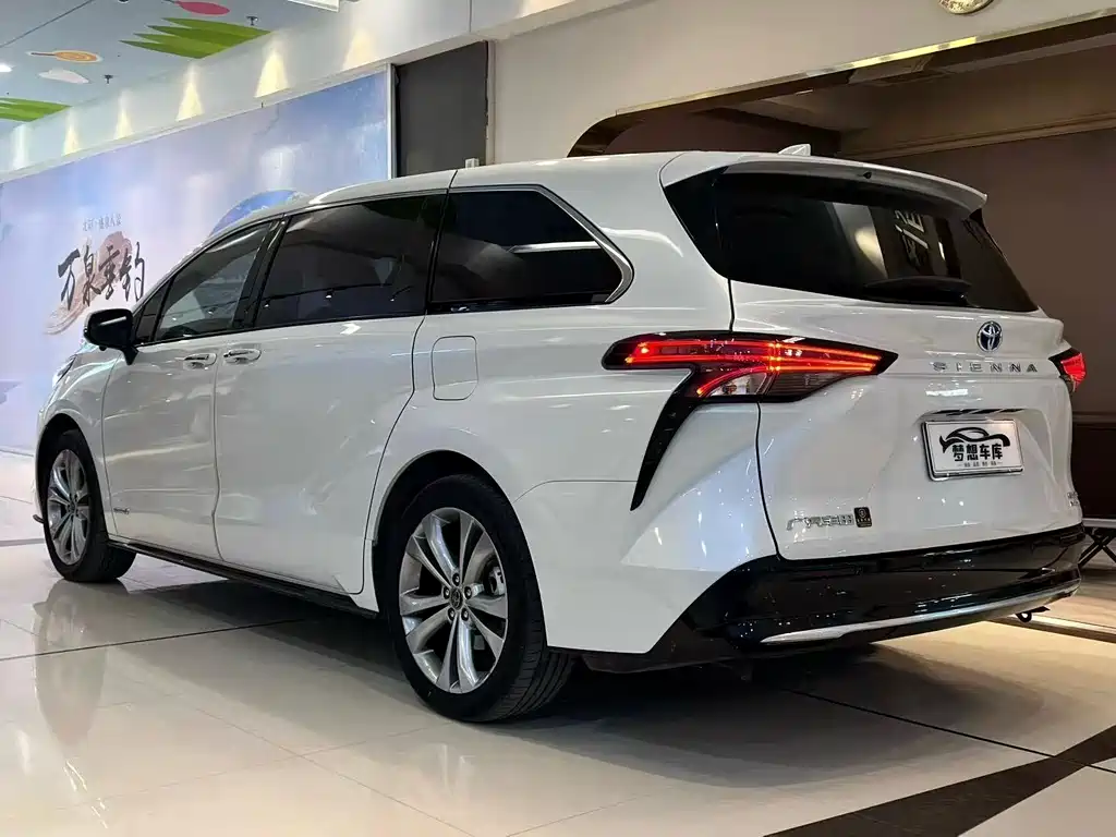 SIENNA 2023 2.5L Hybrid Premium Edition купить на сайте DeffCars