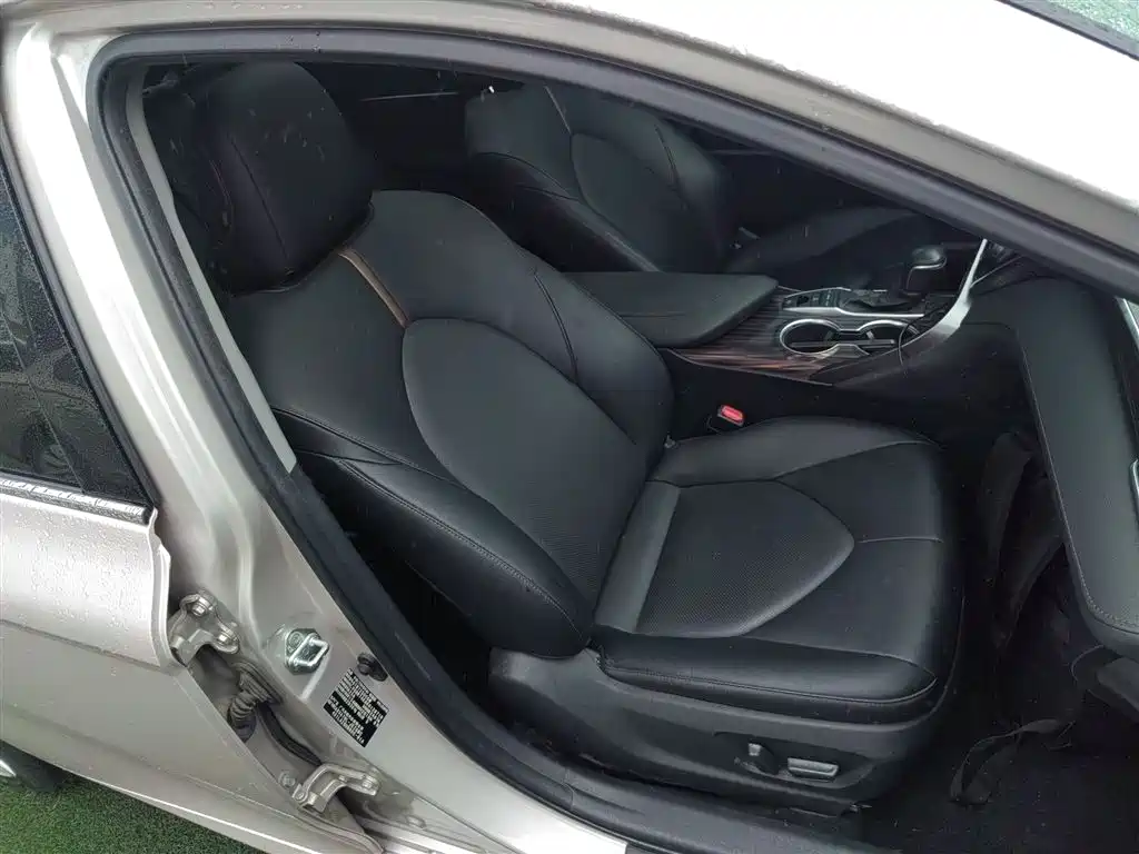 Camry 2019 2.5G Deluxe Edition National VI купить на сайте DeffCars