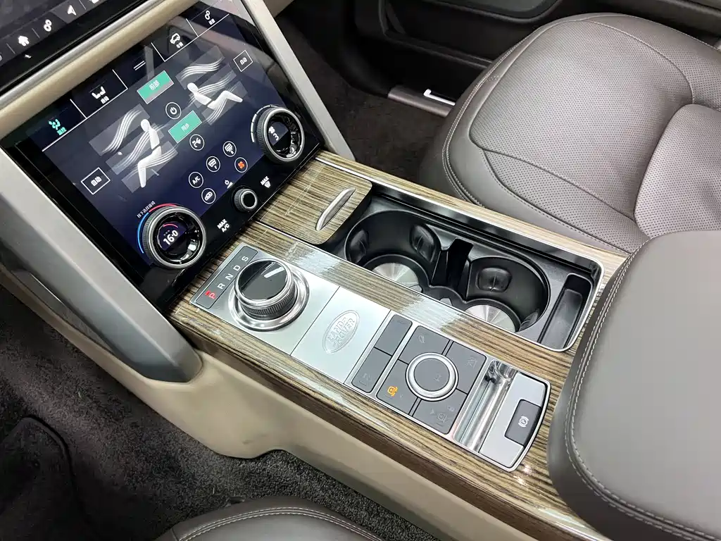 Range Rover 2018 3.0 SC V6 Vogue Extended Edition купить на сайте DeffCars