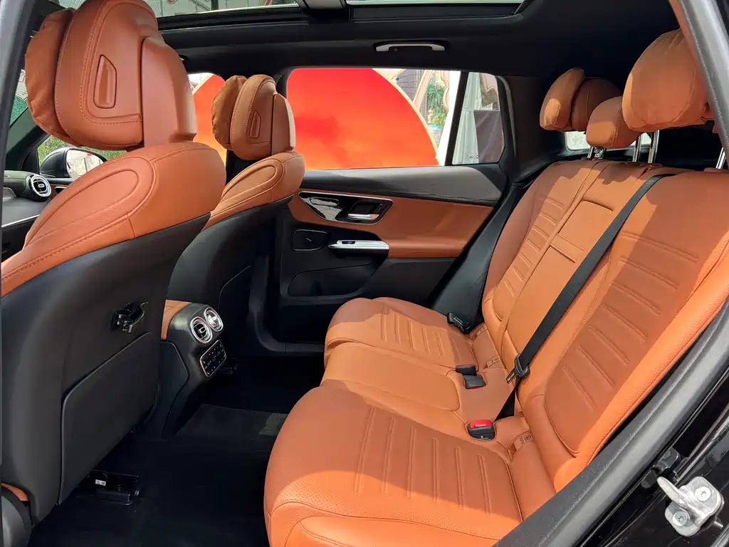 Mercedes-Benz GLC 2024 GLC 260 L 4MATIC luxury model 5 seats купить на сайте DeffCars