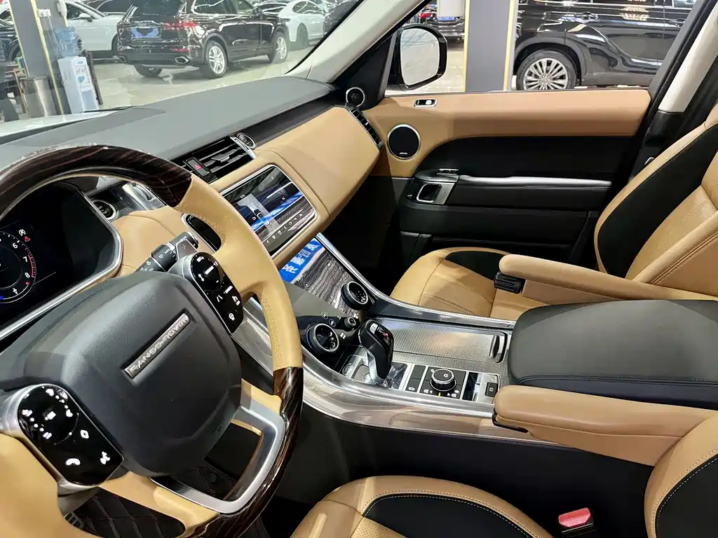 Range Rover Sport 2021 3.0 L6 Black Edition купить на сайте DeffCars