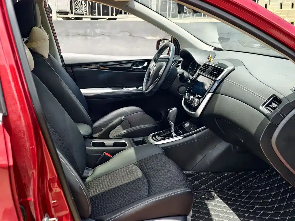 Tiida 2020 1.6L CVT Smart Travel Edition купить на сайте DeffCars