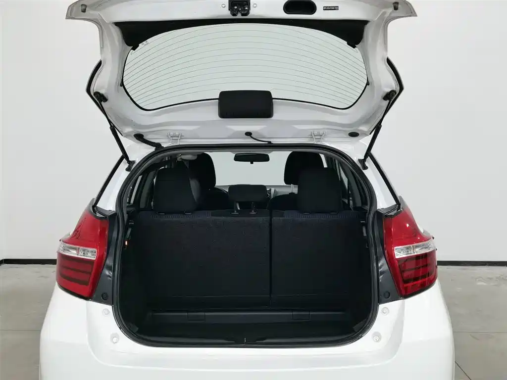 YARiS L 2016 model facelift 1.5G CVT sunroof version купить на сайте DeffCars